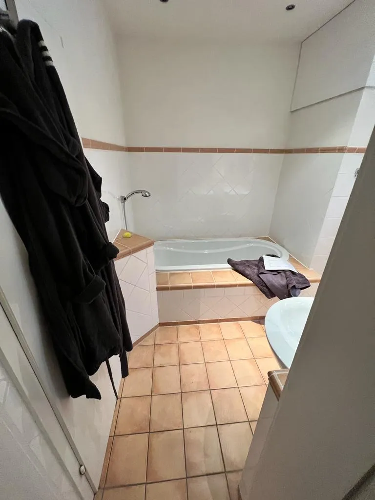 MaWa Bau, Projekt Badsanierung mit Holzakzenten, Bild 2